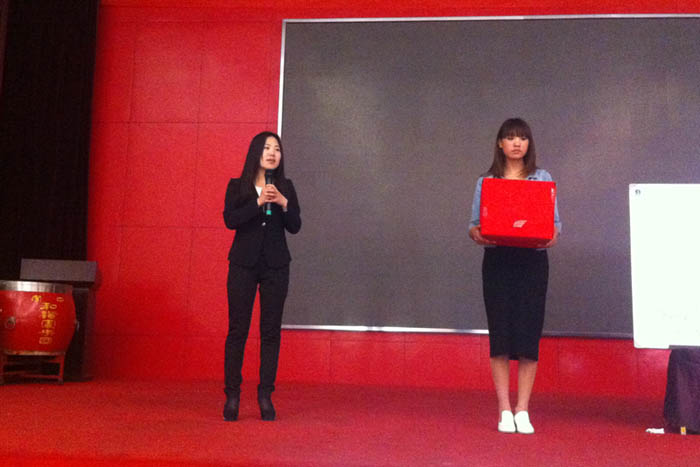 �R�������_��B��˾�I��