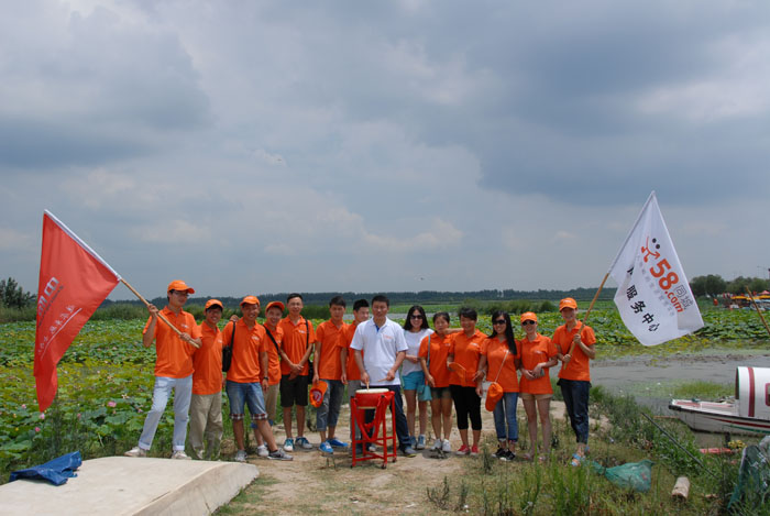 ��ɫ���e���ف�һ����Ӱ